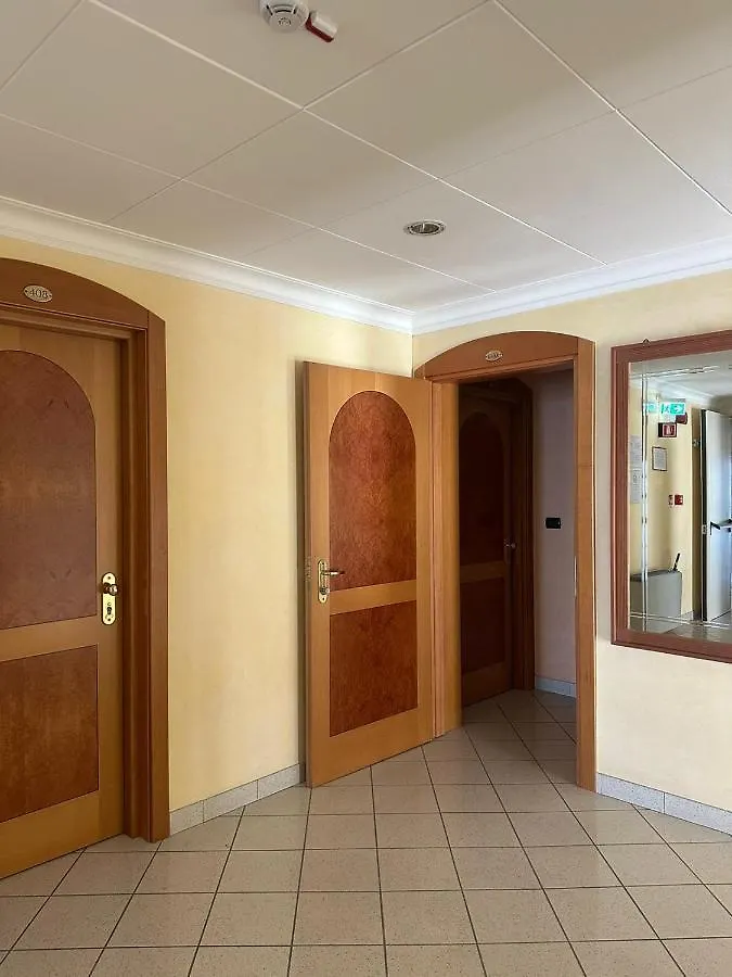 Hotel Ambra Rimini 3*,
