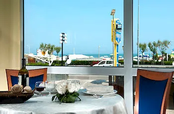 Hotel Ambra Rimini 3*,